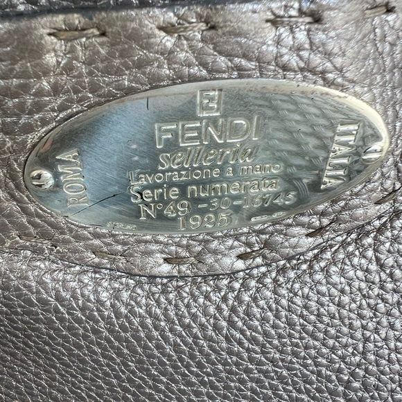 Fendi Platinum Pebbled Leather Messenger Bag with Logo Strap - Picture 4 of 9